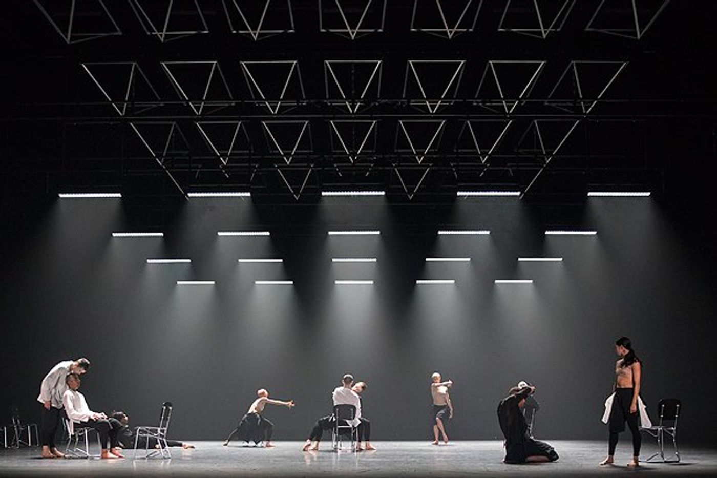 Review:  A FUTURISTIC EXPERIMENT. AUTOBIOGRAPHY BY COMPANY WAYNE MCGREGOR  At The LA Music Center Ahmanson Theatre  Image