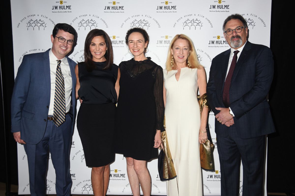 Thomas Pearson, Barbara Manocherian, Johanna Pfaelzer, Patricia Wettig, and Ken Olin  at 