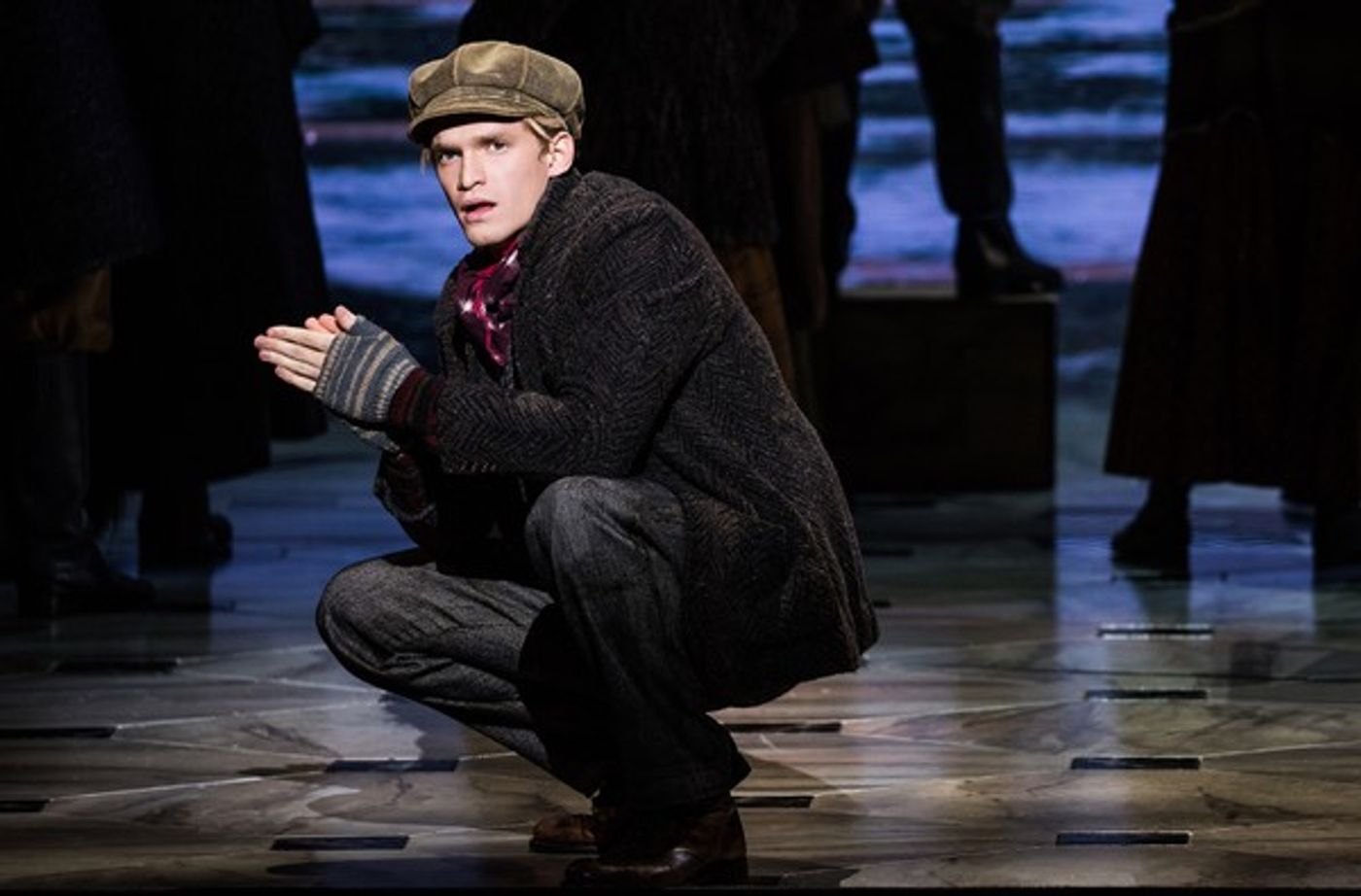 Wake Up With BWW 12/11: RUBEN AND CLAY'S CHRISTMAS SHOW Opens, CLUELESS Opens, and More!  Image