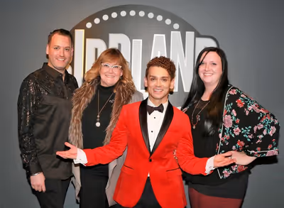 Taylor James, Gay Liddell, Michael Longoria and Mollie Draper Photo