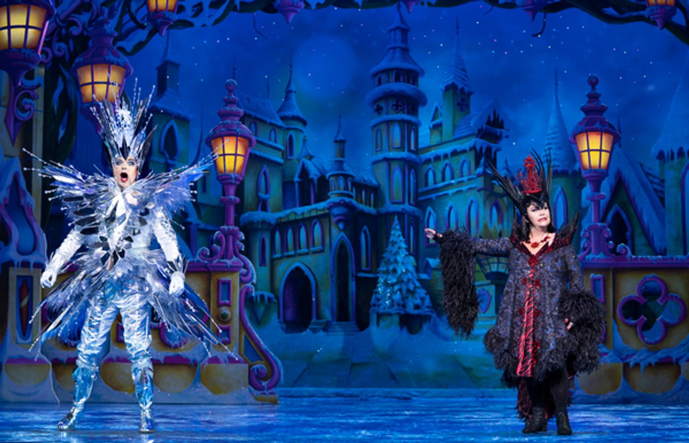 Photo Flash: First Look at SNOW WHITE at the London Palladium  Image