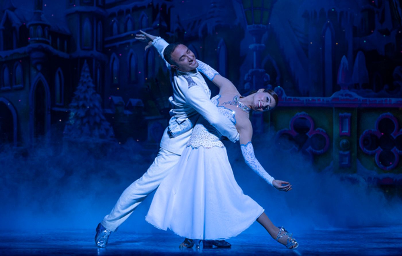 Photo Flash: First Look at SNOW WHITE at the London Palladium  Image