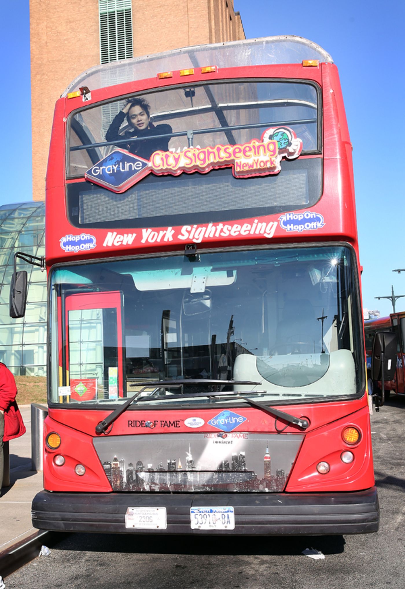 Photo Flash: America's Got Talent Winner & THE ILLUSIONISTS Star Shin Lim Ride of Fame Induction Ceremony  Image