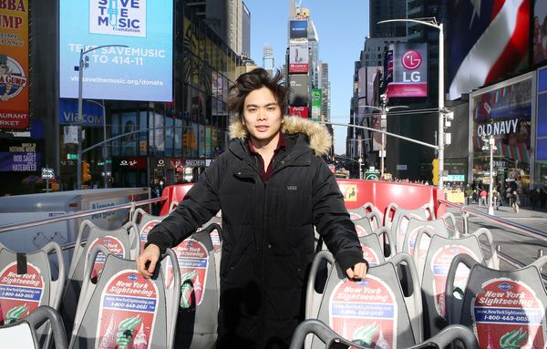 Shin Lim Photo