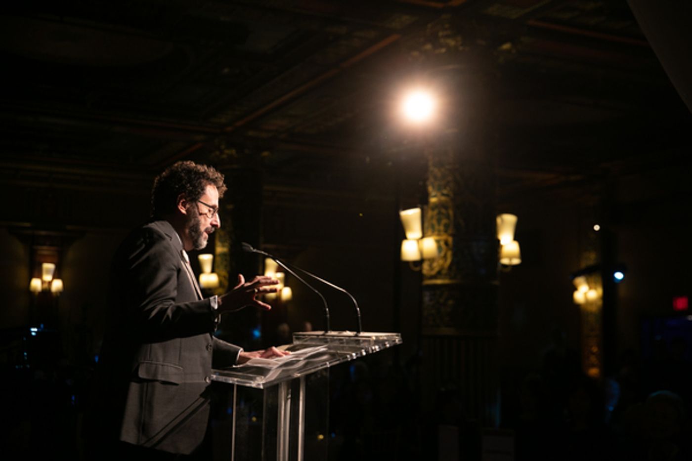 Photo Flash: The Workmen's Circle Honors Pulitzer Prize- and Tony Award-Winning Playwright and Screenwriter Tony Kushner  Image