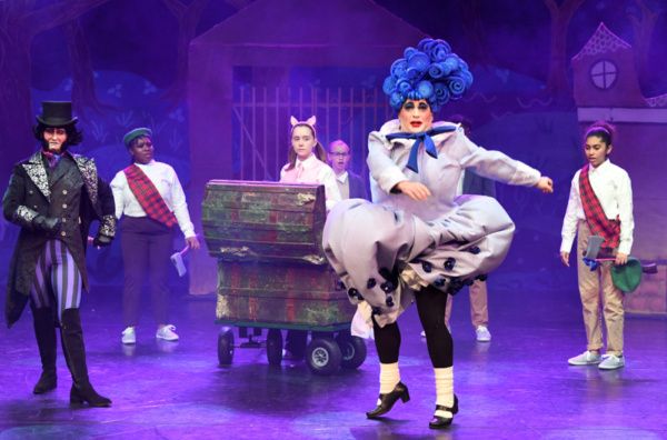 Kerry Frampton as Victor von Crepe, Rikki Chamberlain as Ms Forgetmenot and members o Photo