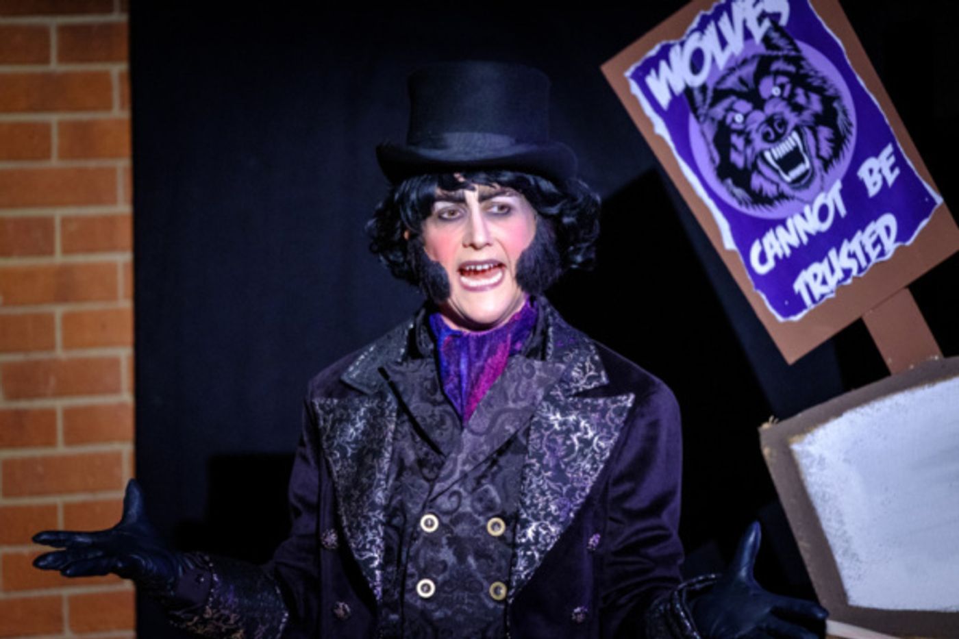 Photo Flash: RED RIDING HOOD VERSUS THE WOLF Opens in Milton Keynes  Image