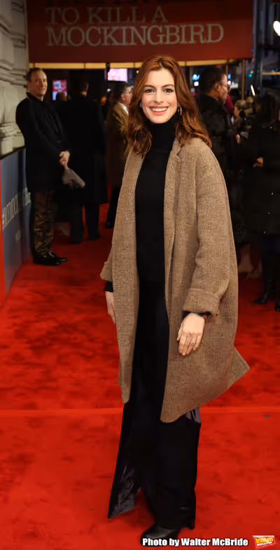 Anne Hathaway Photo