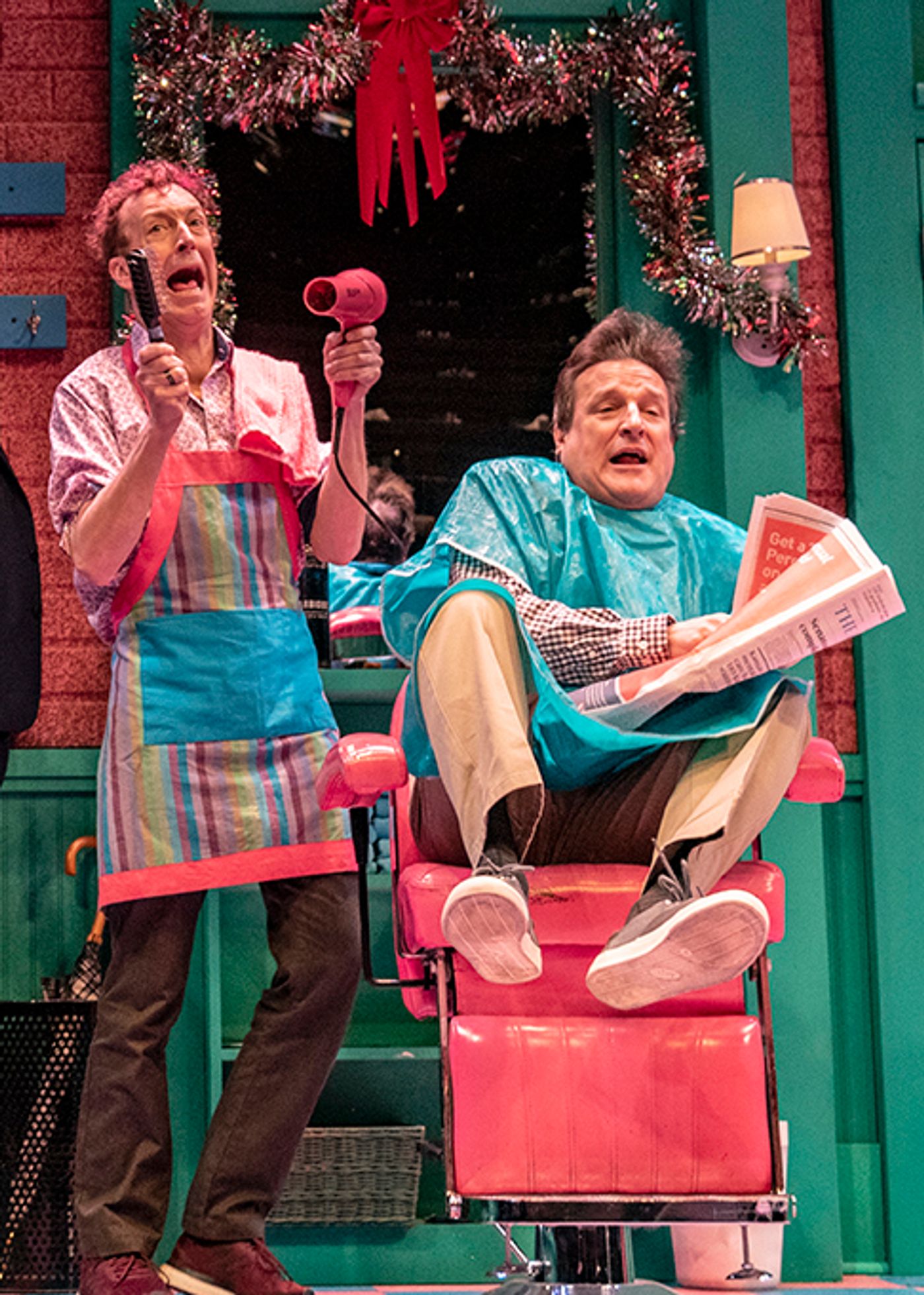 Review: SHEAR MADNESS at New Theatre Restaurant  Image