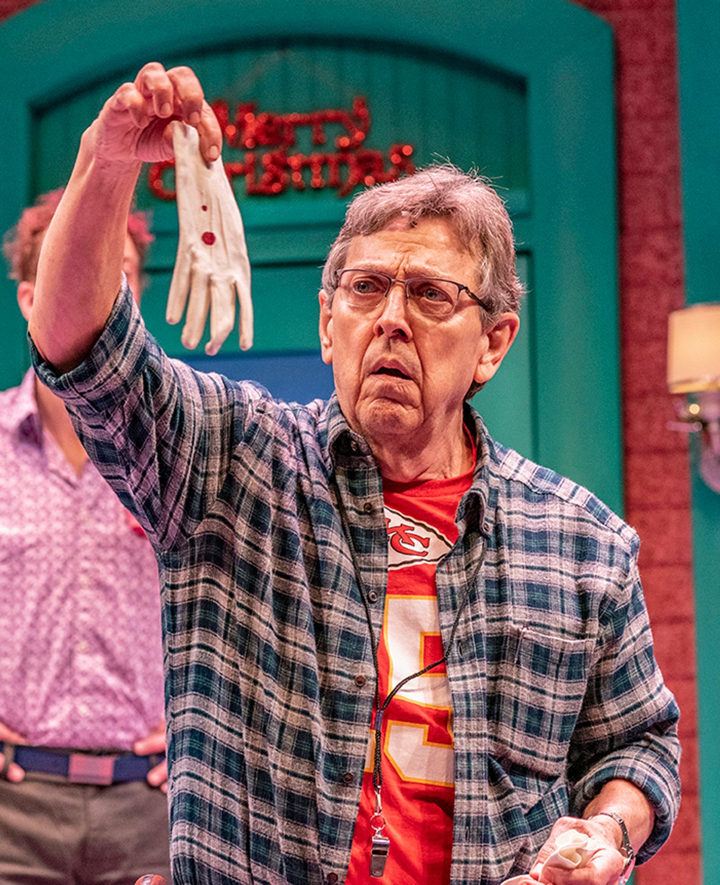 Review: SHEAR MADNESS at New Theatre Restaurant  Image