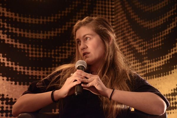 Laura Dreyfuss Photo