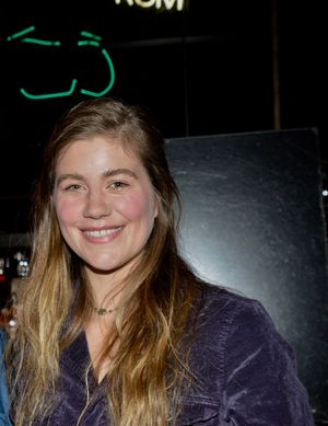 Laura Dreyfuss @ BroadwayWorld Laura Dreyfuss Photo