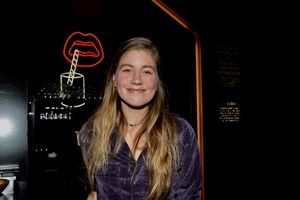 Laura Dreyfuss @ BroadwayWorld Laura Dreyfuss Photo