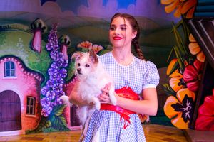 Mackenzie Ziegler, Pickle C. Irwin Photo