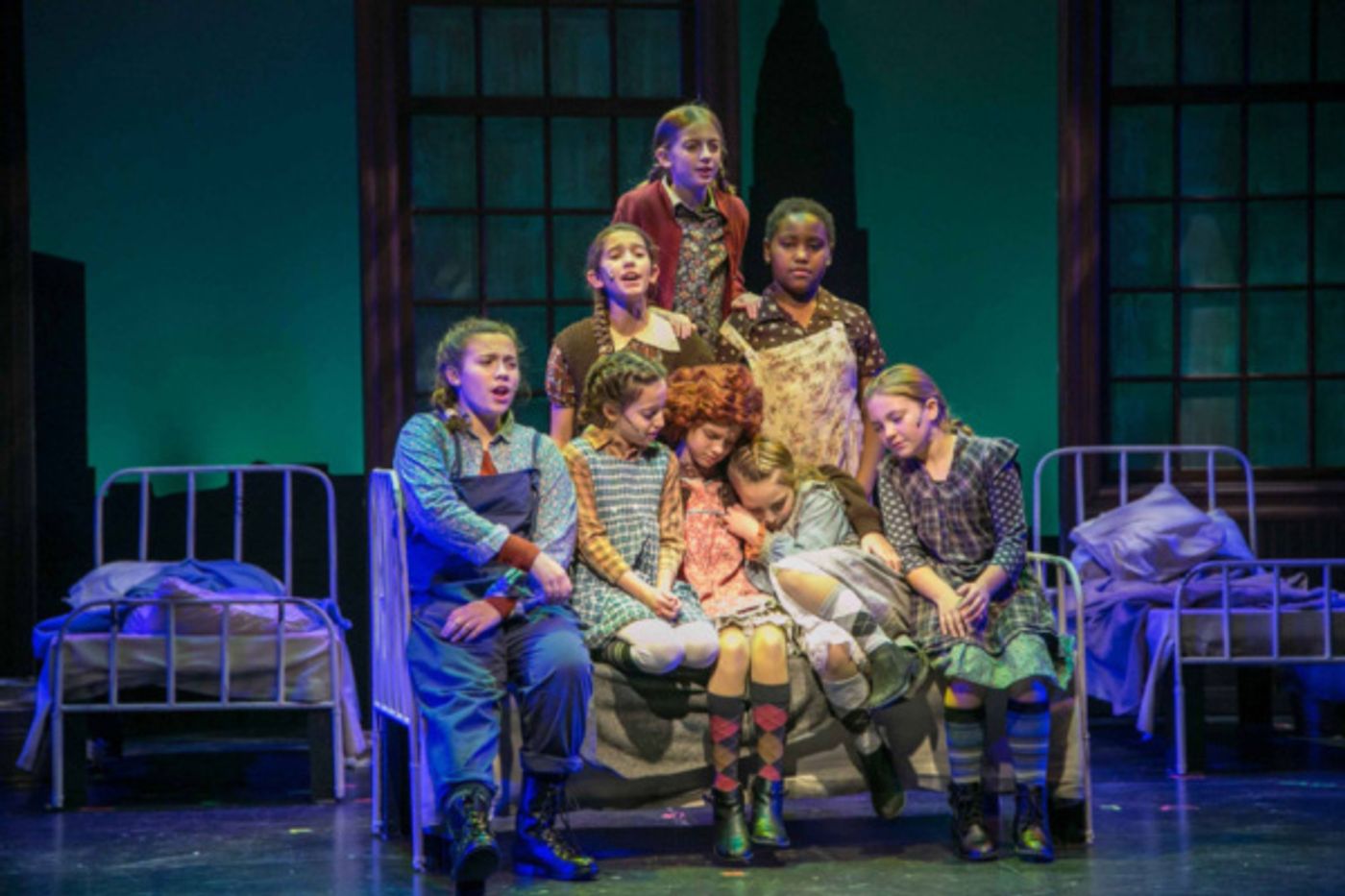 Photo Flash: Downtown Cabaret Theatre Stages ANNIE  Image