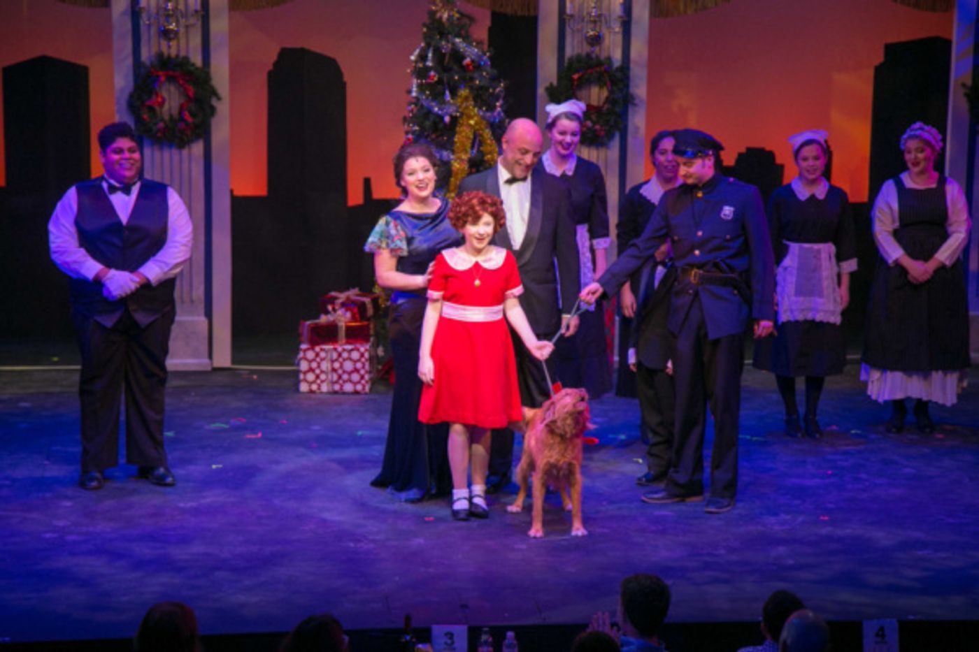 Photo Flash: Downtown Cabaret Theatre Stages ANNIE  Image