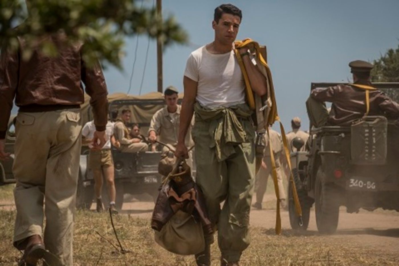 Photo Flash: See a First Look of George Clooney, Hugh Laurie in Hulu's CATCH-22  Image