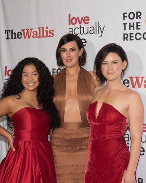 Glory Curda, Rumer Willis, and Carrie Manolakos Photo