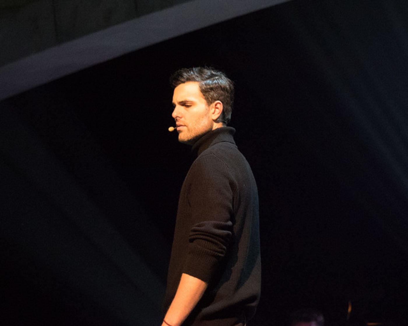Photo Flash: LOVE ACTUALLY LIVE Brings The Holidays To The Wallis  Image