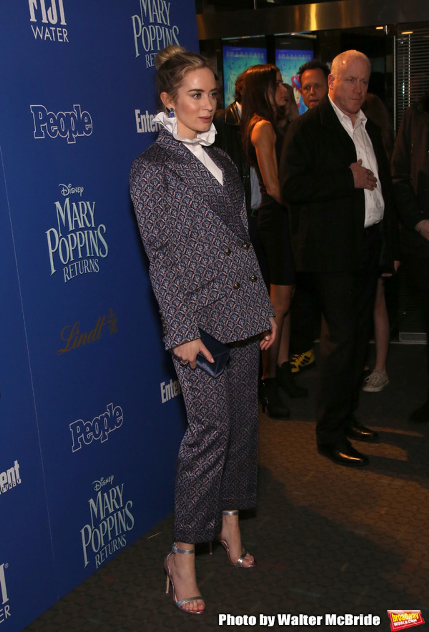 Photo Coverage: On the Practically Perfect Red Carpet for MARY POPPINS RETURNS New York Premiere!  Image