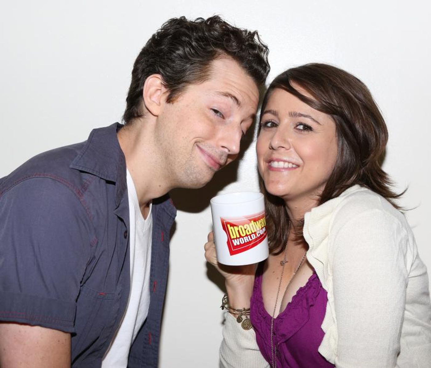 Wake Up With BWW 12/21: THE PLAY THE GOES WRONG Transfers Off-Broadway, and More!  Image