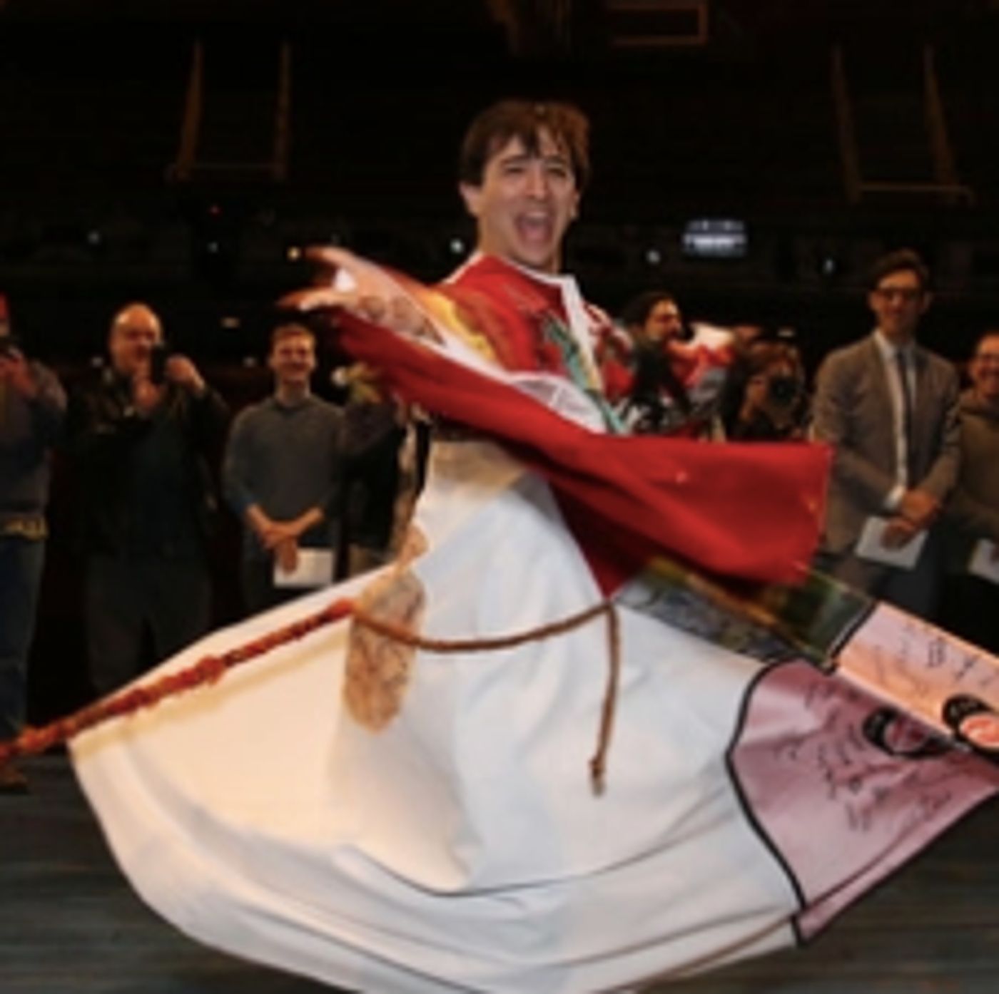 Wake Up With BWW 12/31: Ring in the New Year With Aaron Tveit, and More!  Image