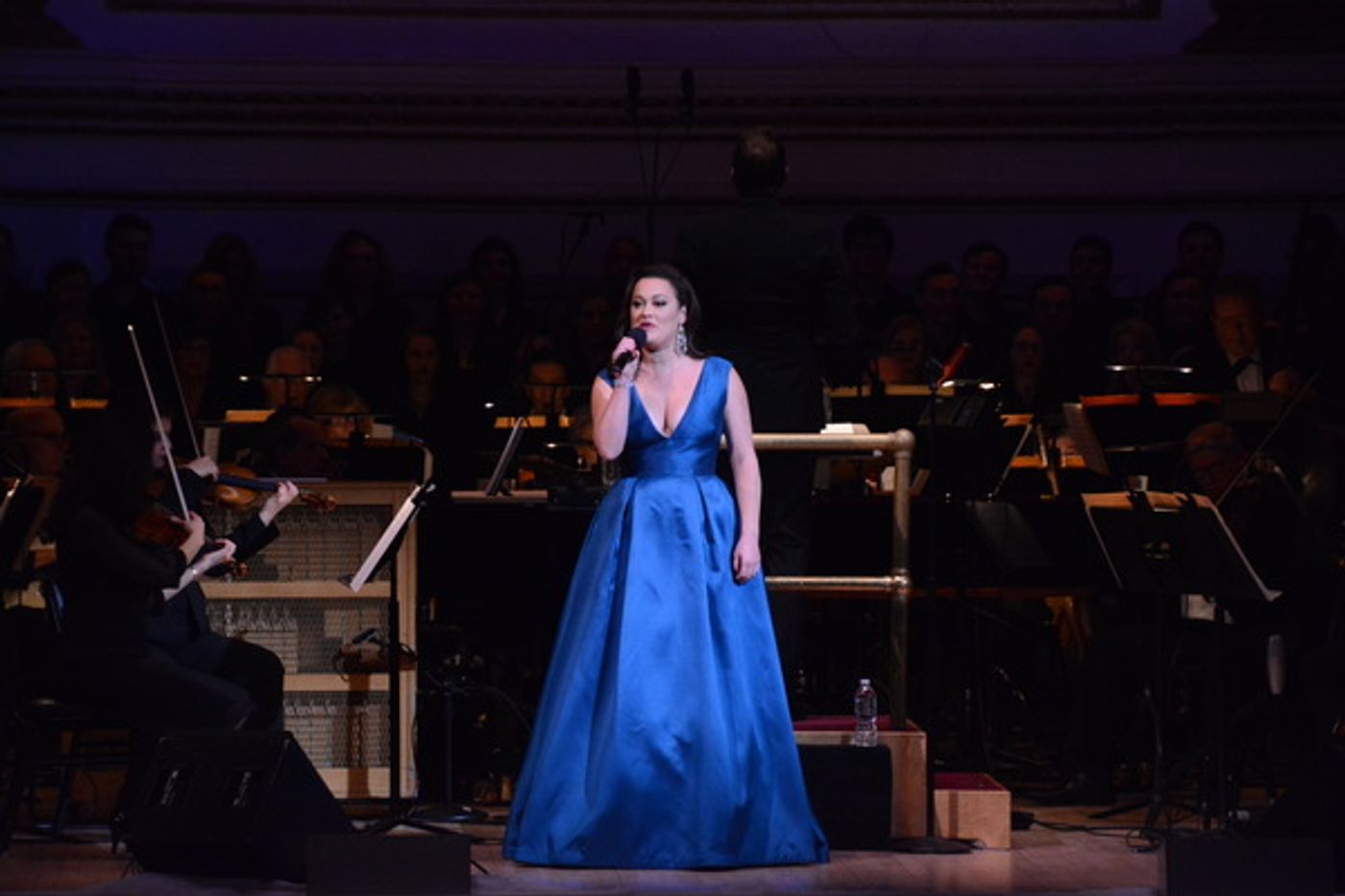 Photo Coverage: The New York Pops and Ashley Brown Perform Holiday Music in UNDER THE MISTLETOE Concert  Image