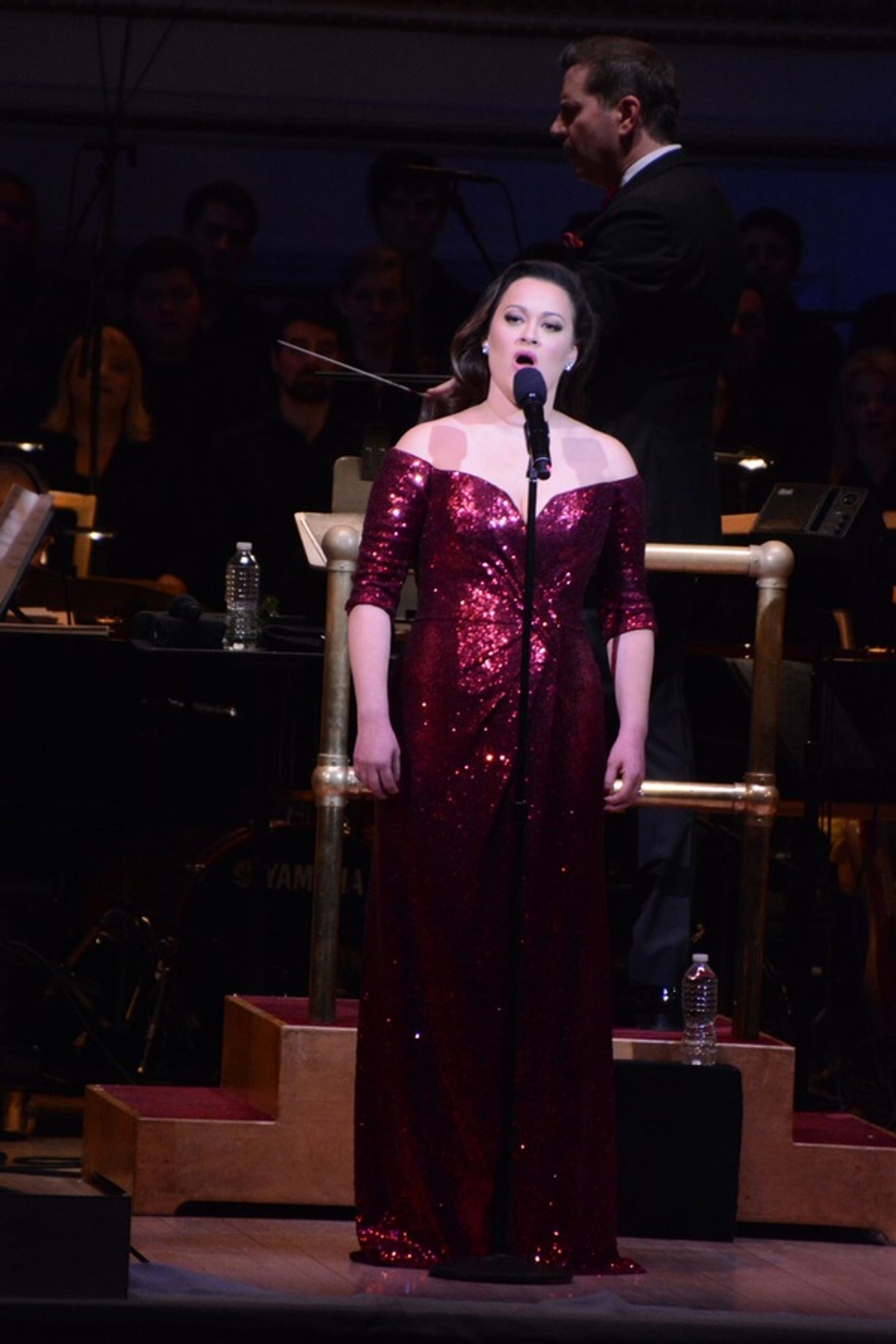 Photo Coverage: The New York Pops and Ashley Brown Perform Holiday Music in UNDER THE MISTLETOE Concert  Image