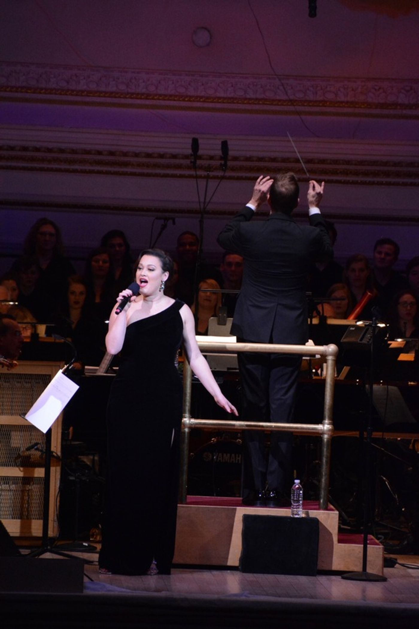 Photo Coverage: The New York Pops and Ashley Brown Perform Holiday Music in UNDER THE MISTLETOE Concert  Image