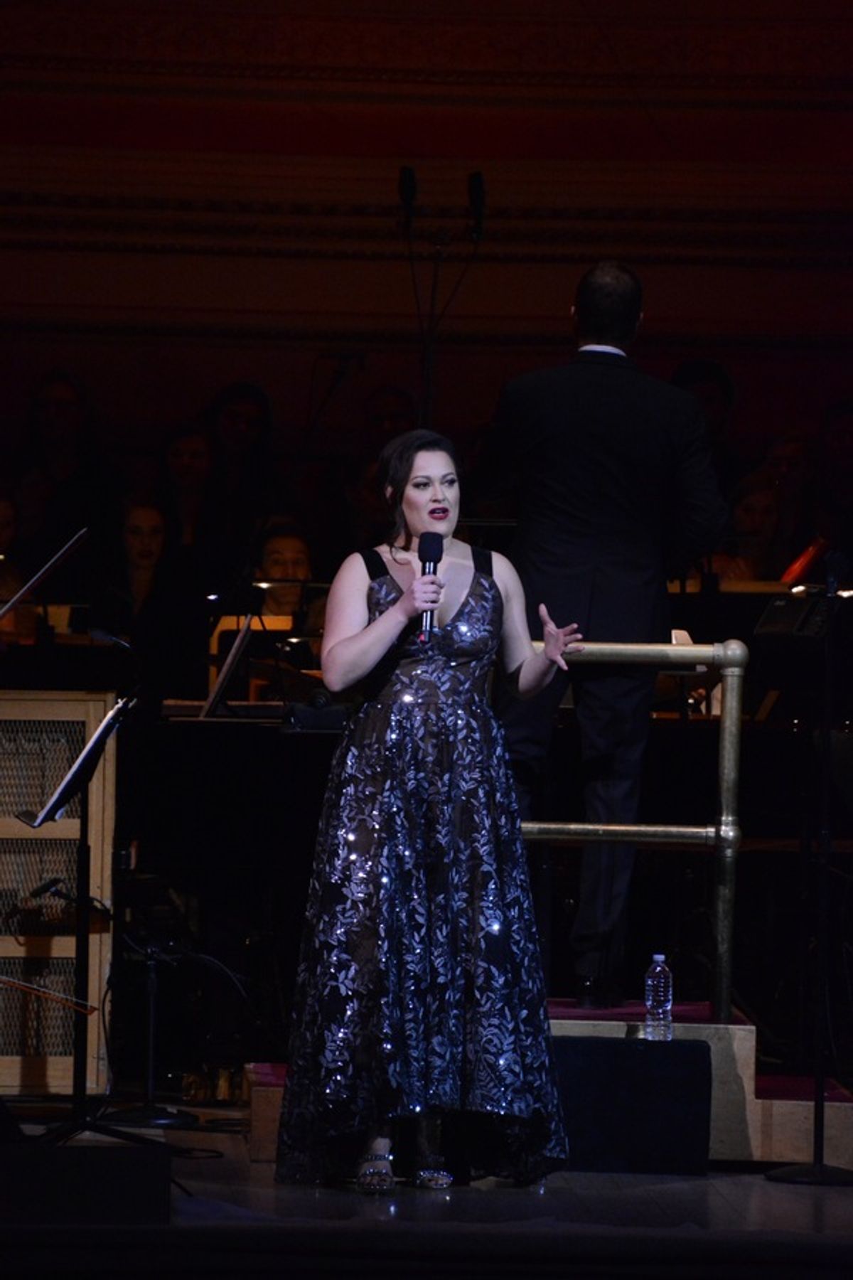 Ashley Brown at The New York Pops and Ashley Brown Perform Holiday Music in UNDER THE MISTLETOE Concert