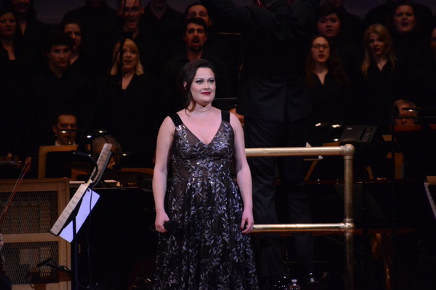 Photo Coverage: The New York Pops and Ashley Brown Perform Holiday Music in UNDER THE MISTLETOE Concert  Image
