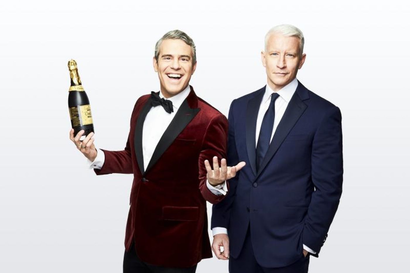 Wake Up With BWW 12/28: PARADE Reading, Kennedy Center Honors, and More!  Image