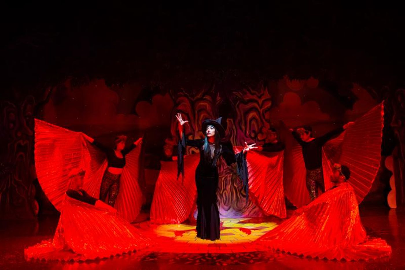 Review: THE WONDERFUL WINTER OF OZ, Presented By The Lythgoe Family Panto, Scores Another 100% Entertainment Mark For The Holidays At Pasadena Civic Auditorium  Image