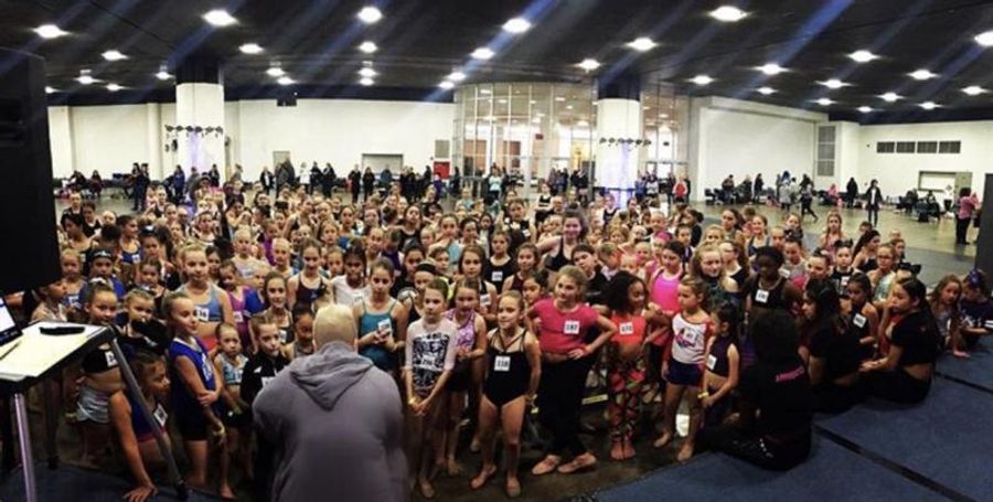 BWW INTERVIEW: MARINDA DAVIS, A DANCE TEACHER, MULTIPLE FATAL ILLNESS FIGHTER, AND CHOREOGRAPHER at NBC Dancing With The Stars Image