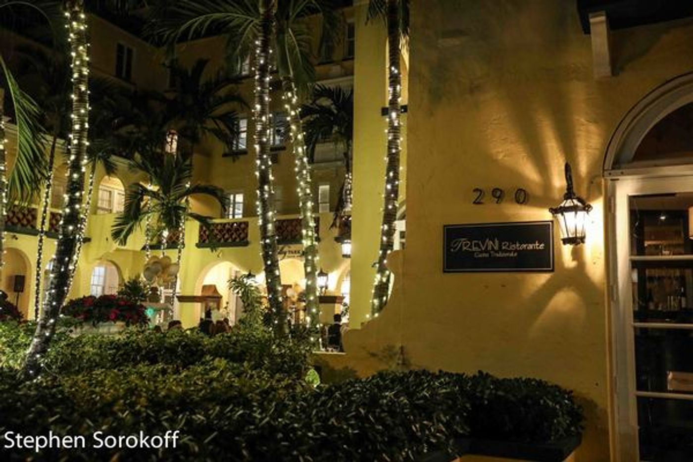 Photo Coverage: International Singers Lilian & Maycol Ring In The New Year at Trevini  Image