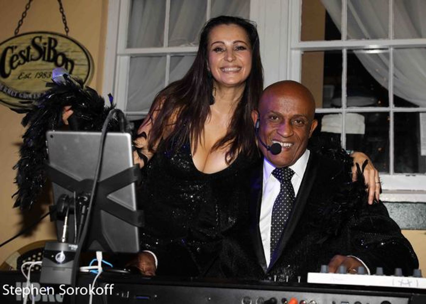 Photo Coverage: International Singers Lilian & Maycol Ring In The New Year at Trevini  Image