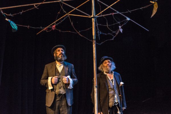 Eli Rosen as Vladimir and David Mandelbaum as Estragon. Photo by Dina Raketa. Photo