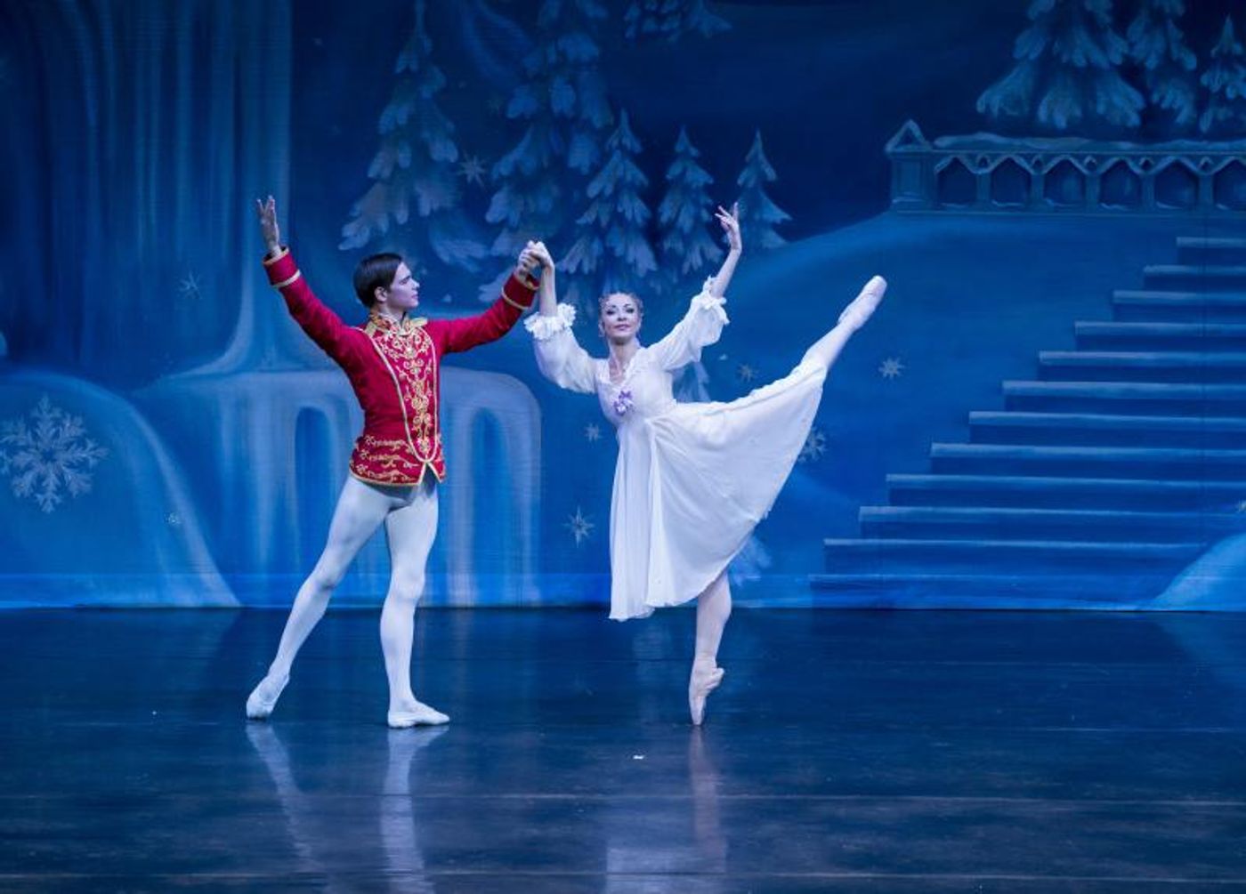 Review: Moscow Ballet's THE GREAT RUSSIAN NUTCRACKER Wows And Satiates At The Soraya  Image