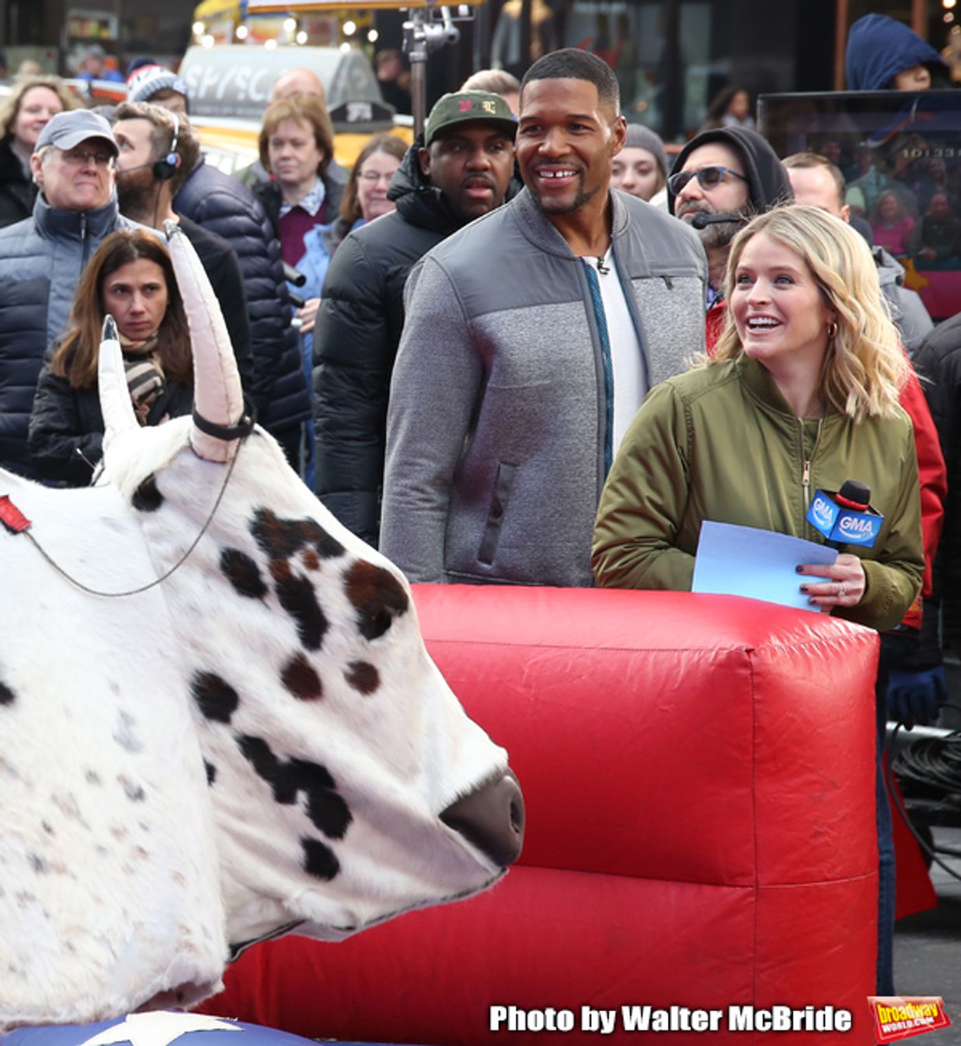 Photo Coverage: GMA DAY Host Michael Strahan Braves Mechanical Bull Ride In Times Square!  Image