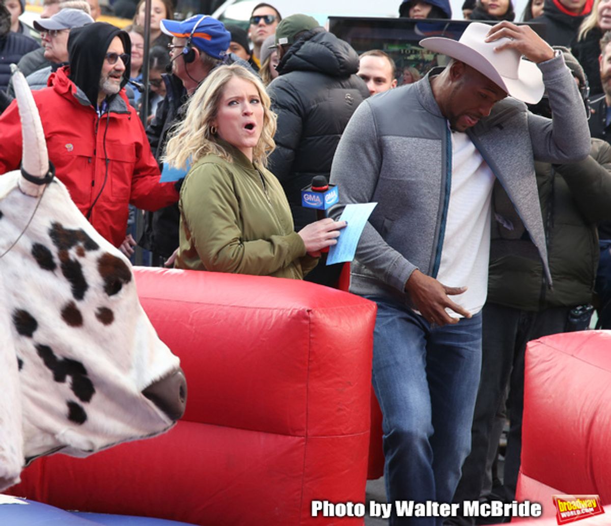 Sarah Haines cheers on Michael Strahan at 