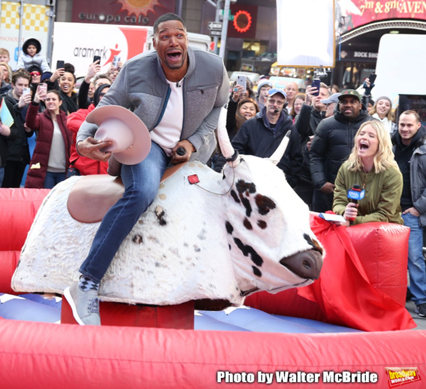 Photo Coverage: GMA DAY Host Michael Strahan Braves Mechanical Bull Ride In Times Square!  Image