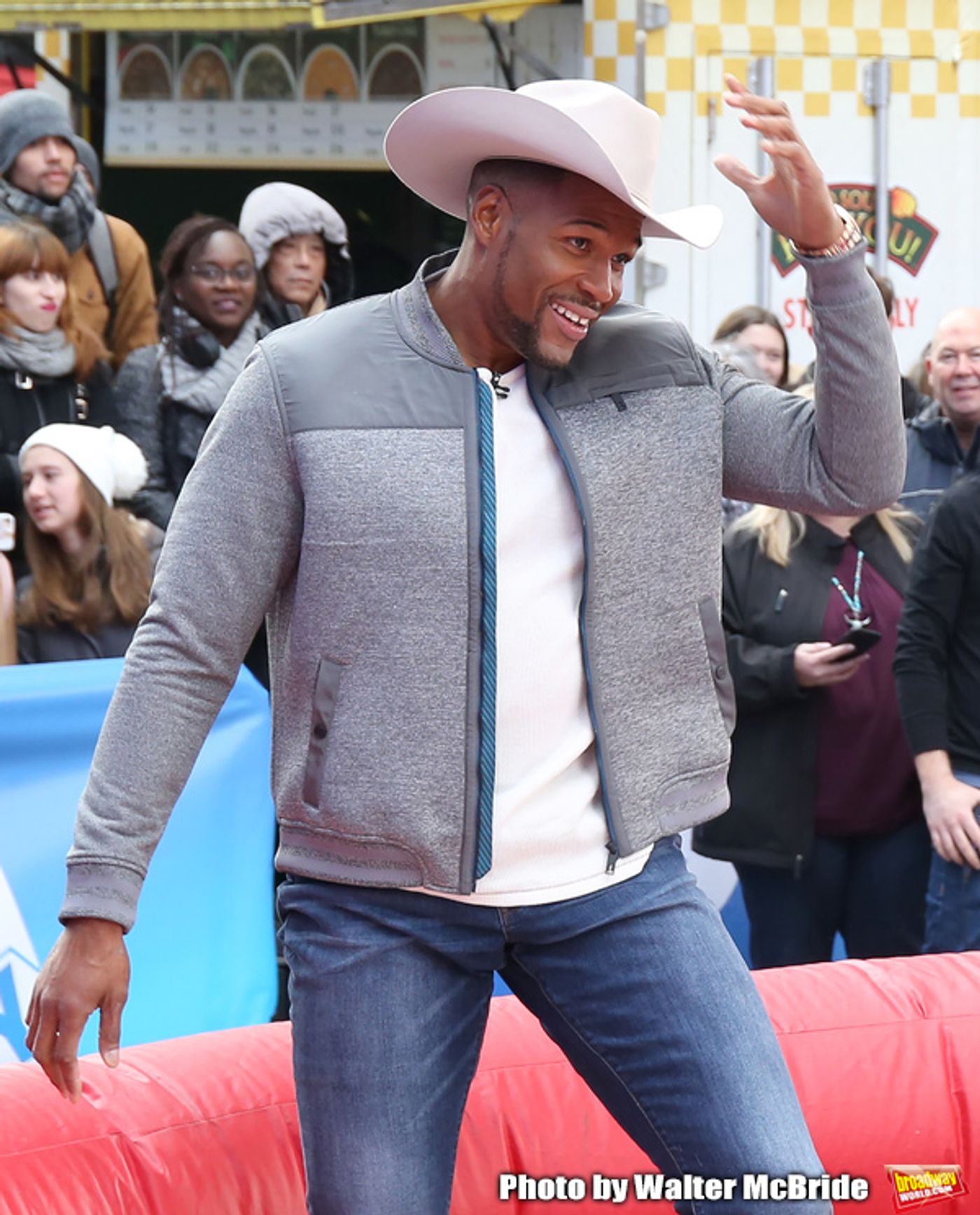 Photo Coverage: GMA DAY Host Michael Strahan Braves Mechanical Bull Ride In Times Square!  Image