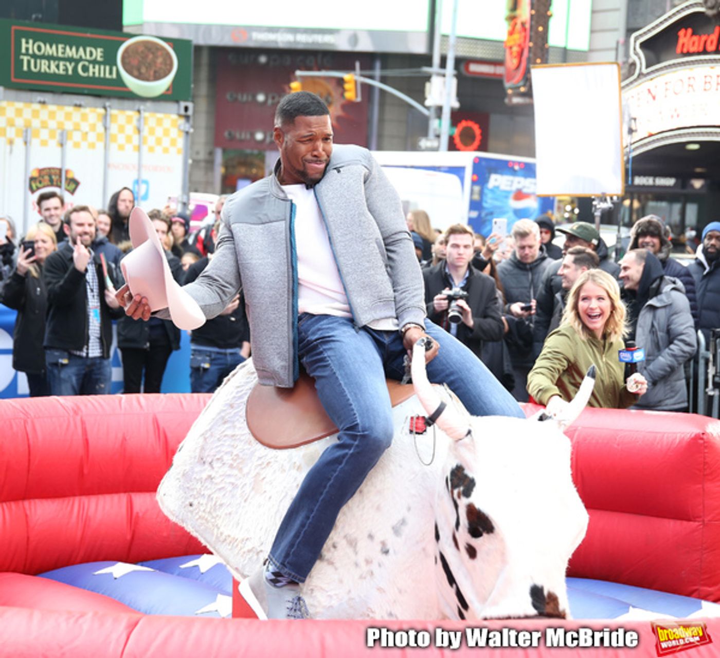 Photo Coverage: GMA DAY Host Michael Strahan Braves Mechanical Bull Ride In Times Square!  Image