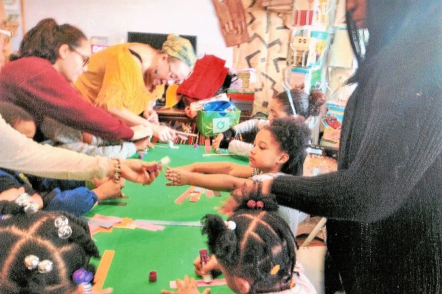 Photo Flash: Inside the First Annual Kwanzaa Celebration at Sisters Uptown Bookstore Image