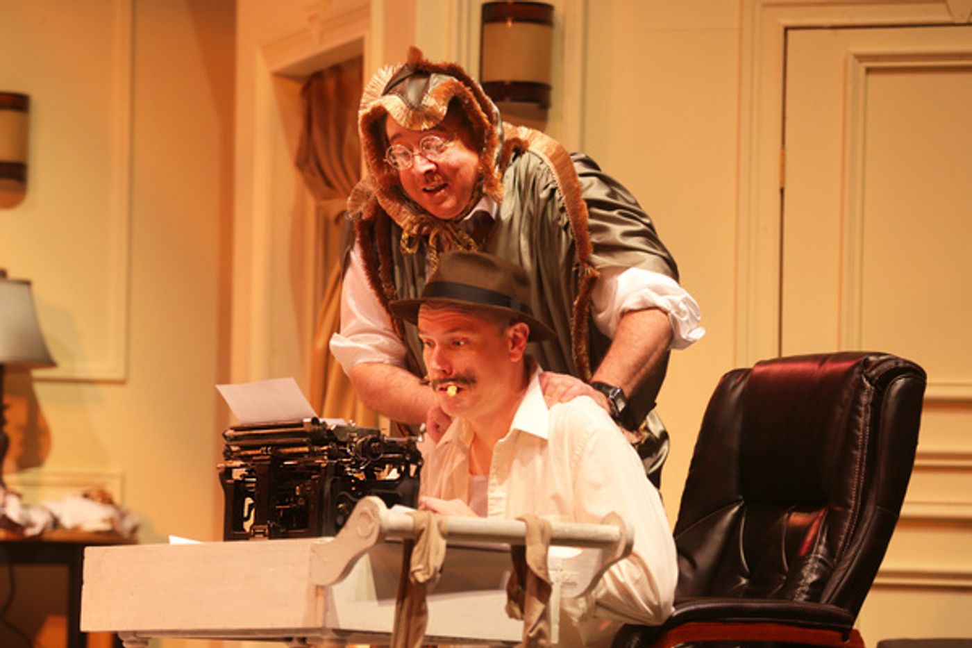 Photo Flash: Georgia Ensemble Theatre Presents MOONLIGHT & MAGNOLIAS  Image