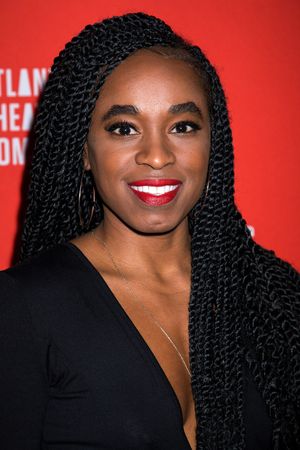 Kristolyn Lloyd Photo