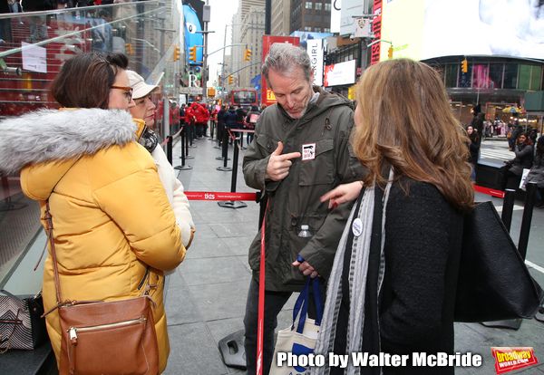 Photos: Theatrical Unions Show Support For Actors' Equity Development Strike — photo 5 of 21