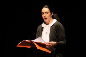 Sarah Leach @ BroadwayWorld Sarah Leach Photo