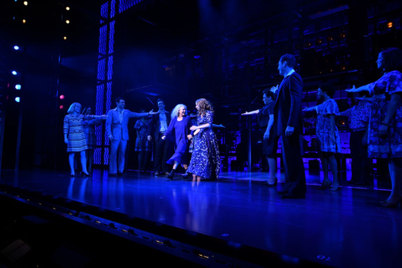 Photo Flash: Carole King Surprises the Cast of BEAUTIFUL With a Performance and Curtain Call  Image