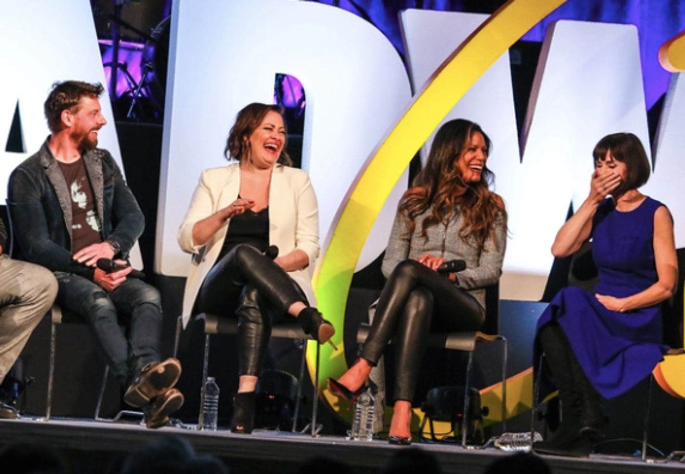 Wake Up With BWW 1/14: Three Days of BroadwayCon Coverage, and More!  Image